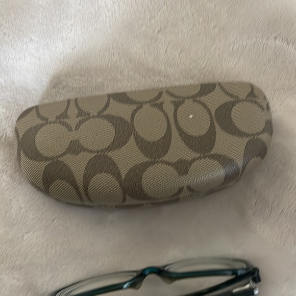 Coach teal women’s eyeglasses with signature c monogram on inner arms. - Picture 16 of 16